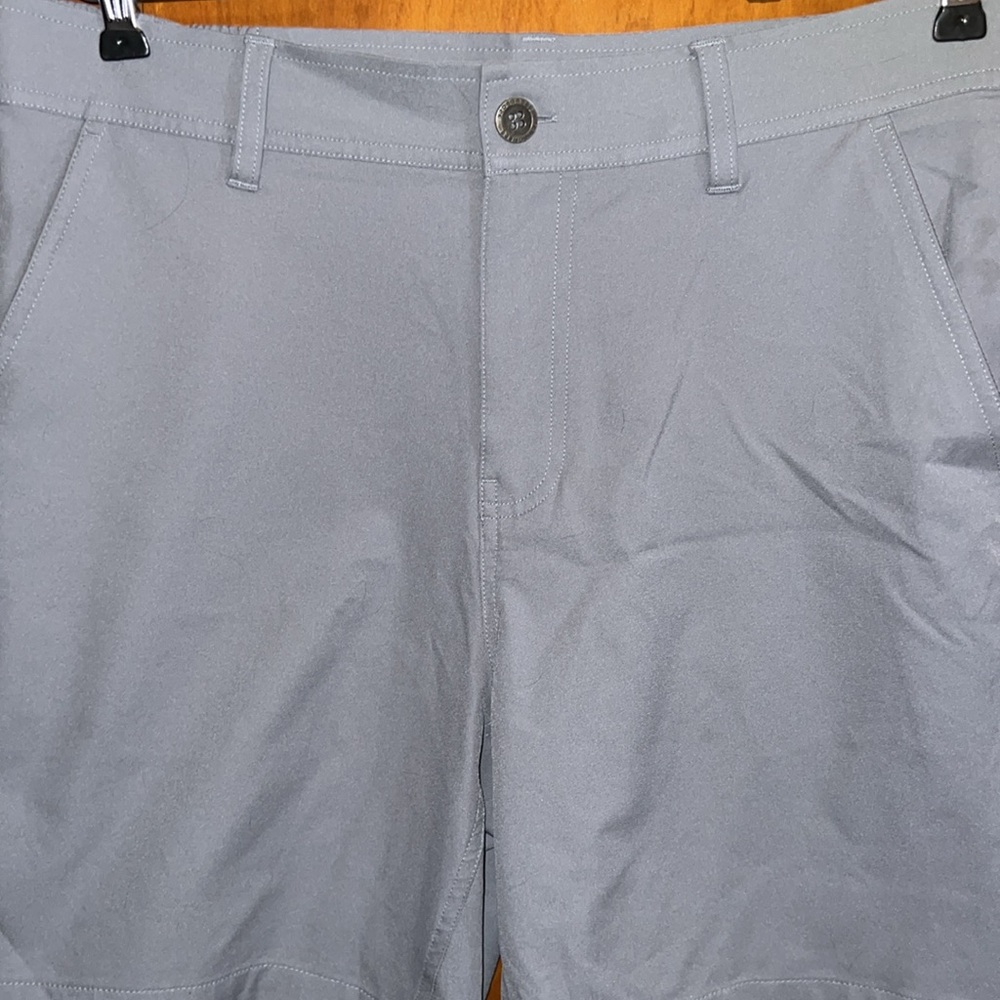 Men’s 32 Degrees Cool Stretch Performance Shorts.